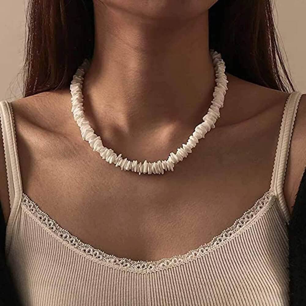 Different types of shell fashion necklaces