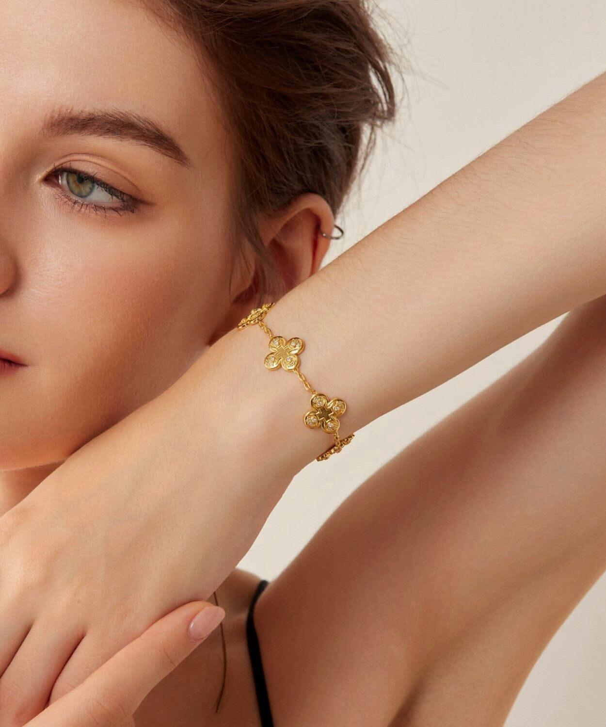 24K Gold Clover Bracelet Saurin Jiya