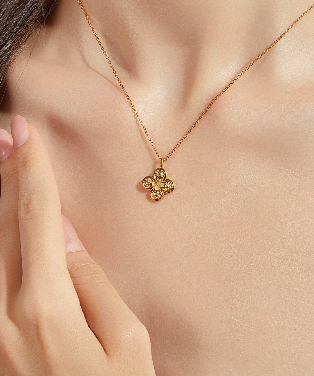 24K Gold Clover Necklace Saurin Jiya