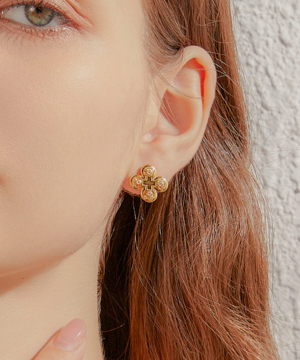 24K Gold Clover Stud Earring Saurin Jiya
