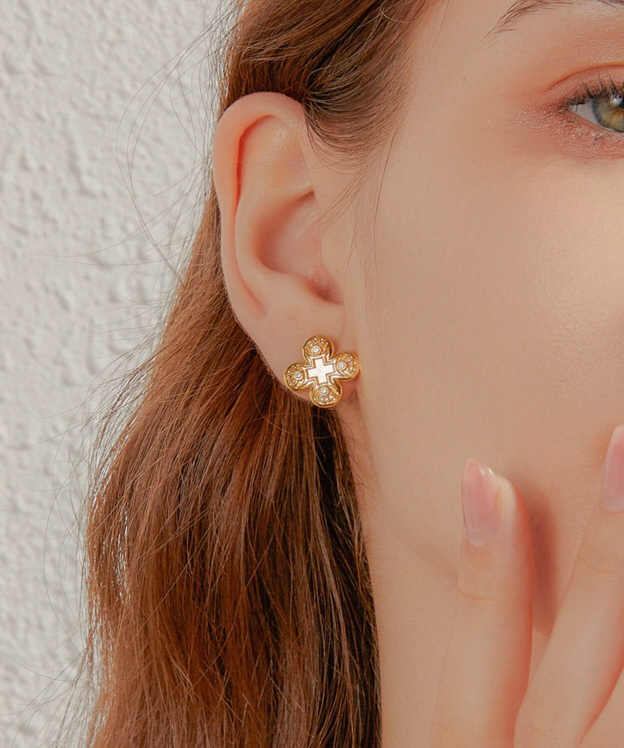 24K Gold Clover Stud Earring Saurin Jiya
