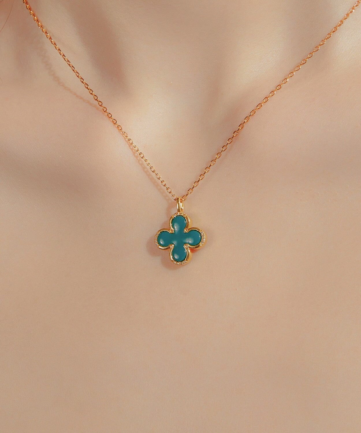 24K Gold Green Agate Clover Necklace Saurin Jiya