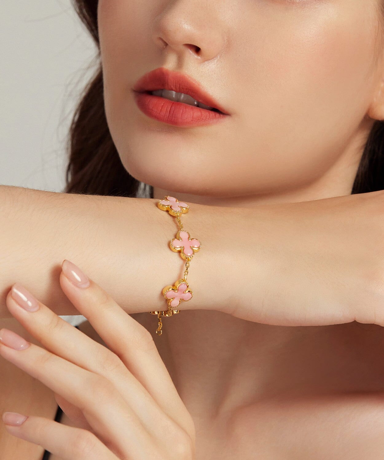 24K Gold Pink Shell Clover Bracelet Saurin Jiya