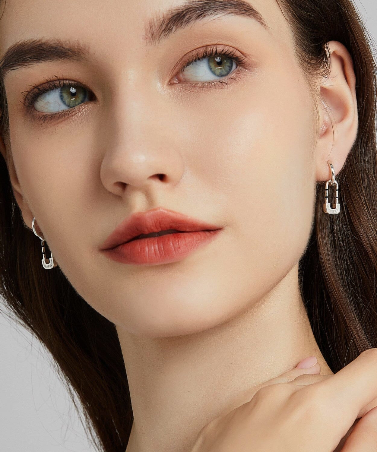 24K White Gold Lock Earring Saurin Jiya