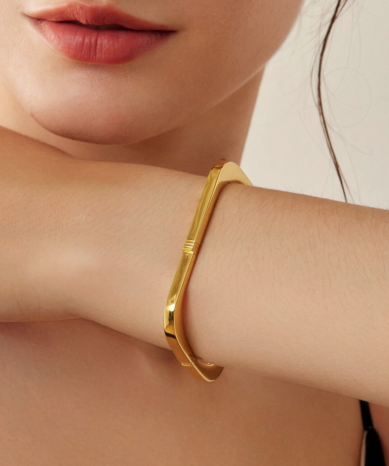 24K Yellow Gold Lock Bracelet Saurin Jiya