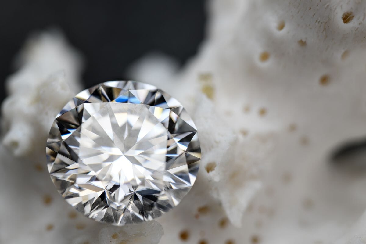 Diamond Cut Quality Score: Evaluating Brilliance and Precision