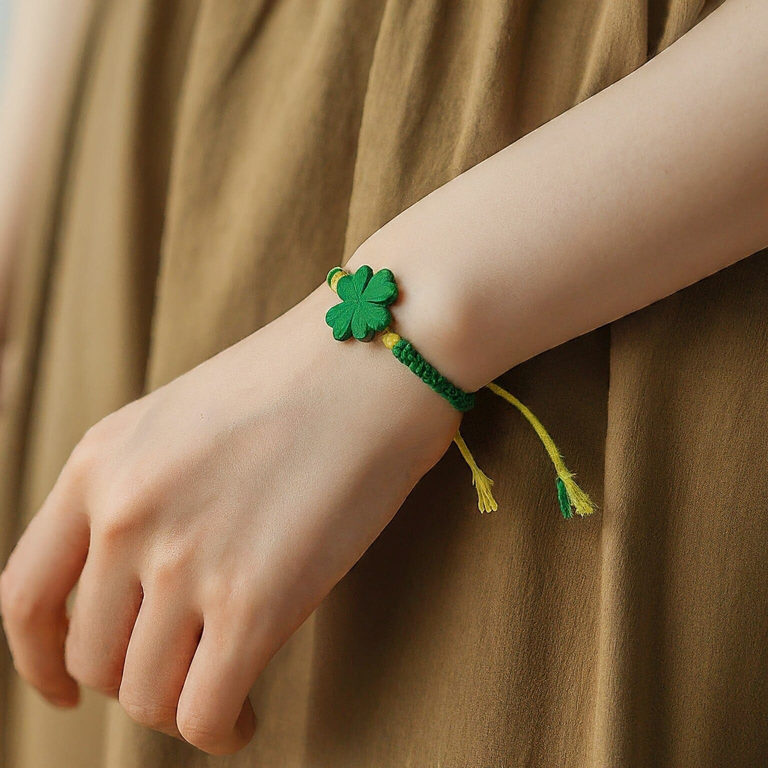 Discover Cheap Clover Bracelets: From Luxe to Affordable Options