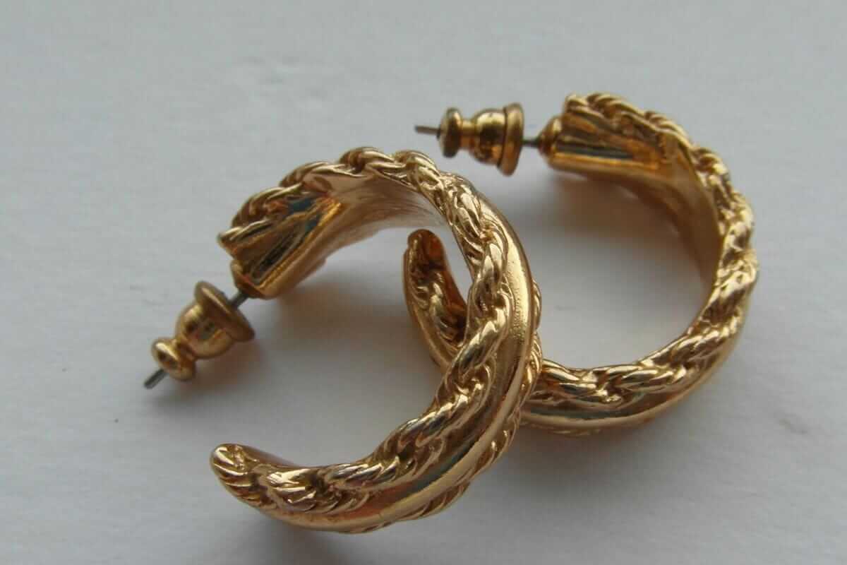 Earring Backs Types: A Guide to Choosing the Right One