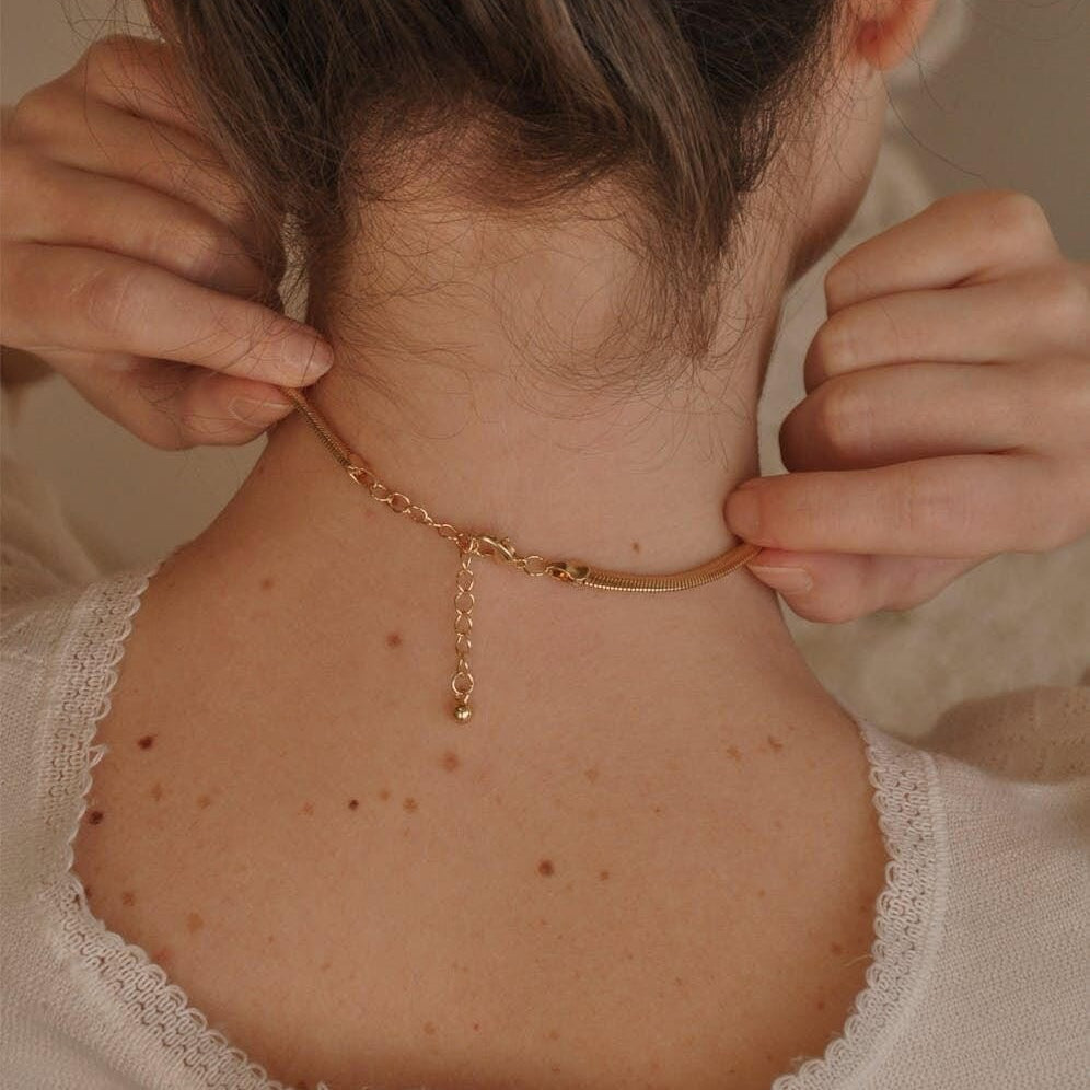 Tangle-Free Necklaces: Tips and Tricks for Keeping Your Chains in Order