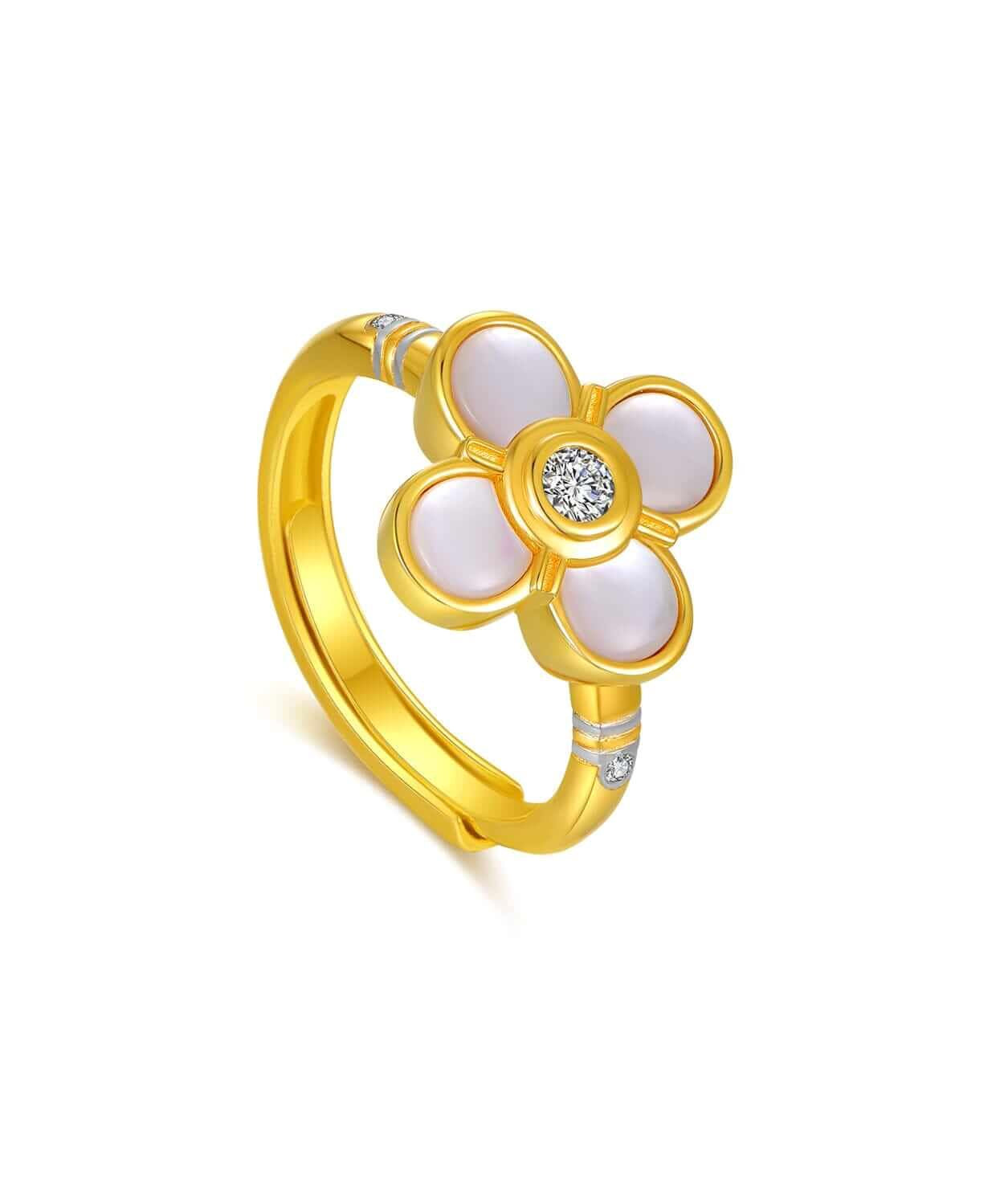 Clover Ring